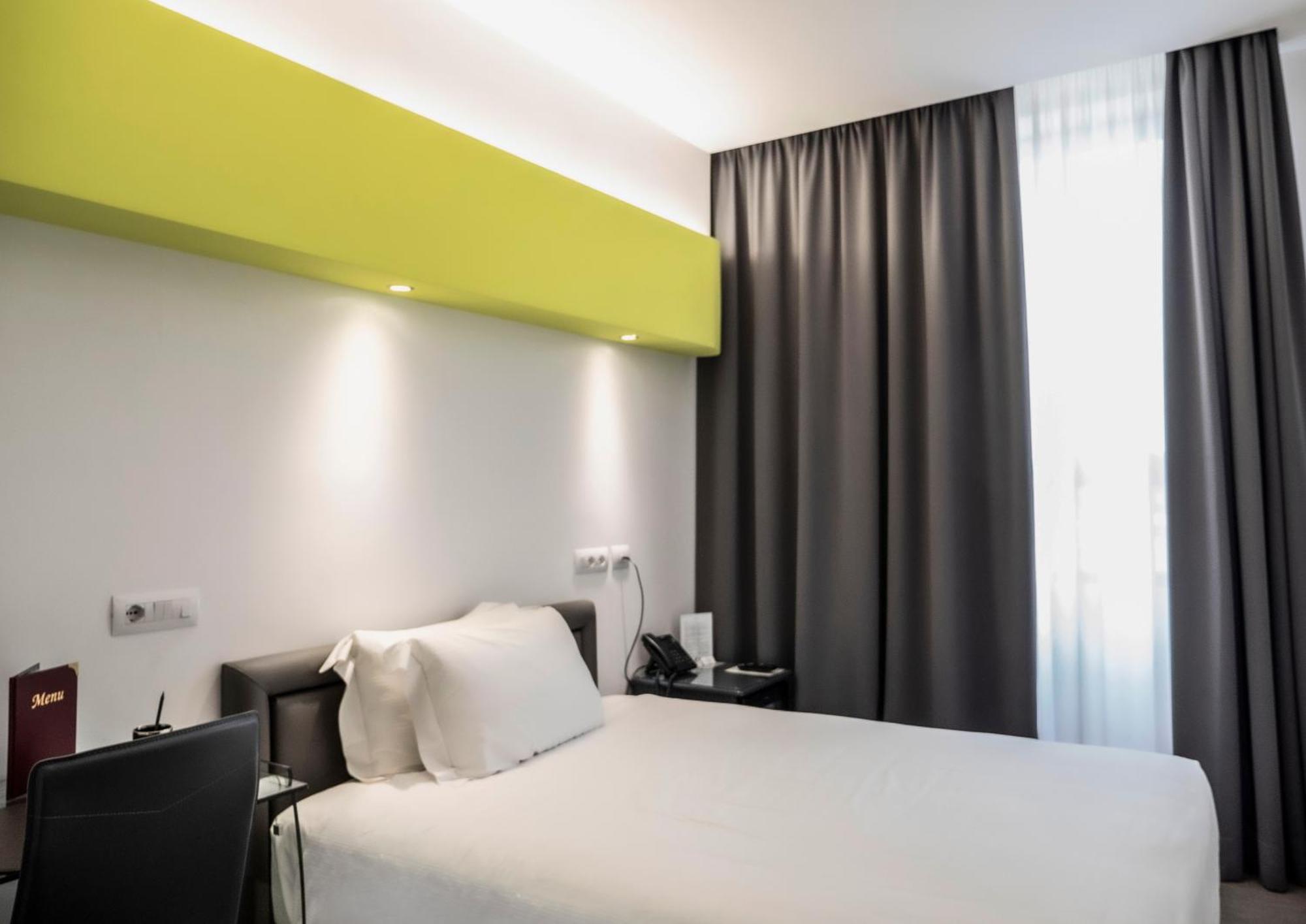 Standard Single Room,1657246544:JPEG